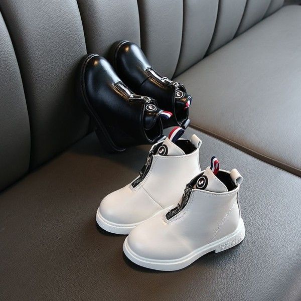 2019 girls' short boots autumn and winter antiskid Korean version middle school girls' fashion boots princess shoes middle top small leather boots fashion 